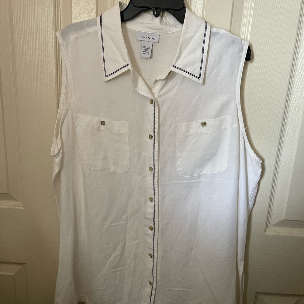 Avenue Linen Top